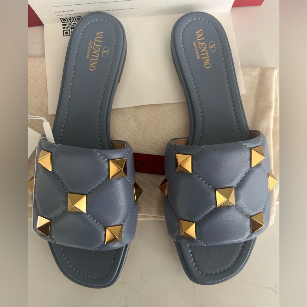 Valentino Garavani ROMAN STUD FLAT SLIDE SANDAL IN QUILTED NAPPA - Picture 6 of 12